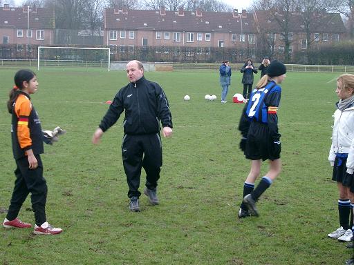 erstes Spiel in Stellingen. Am 05. 12. 04